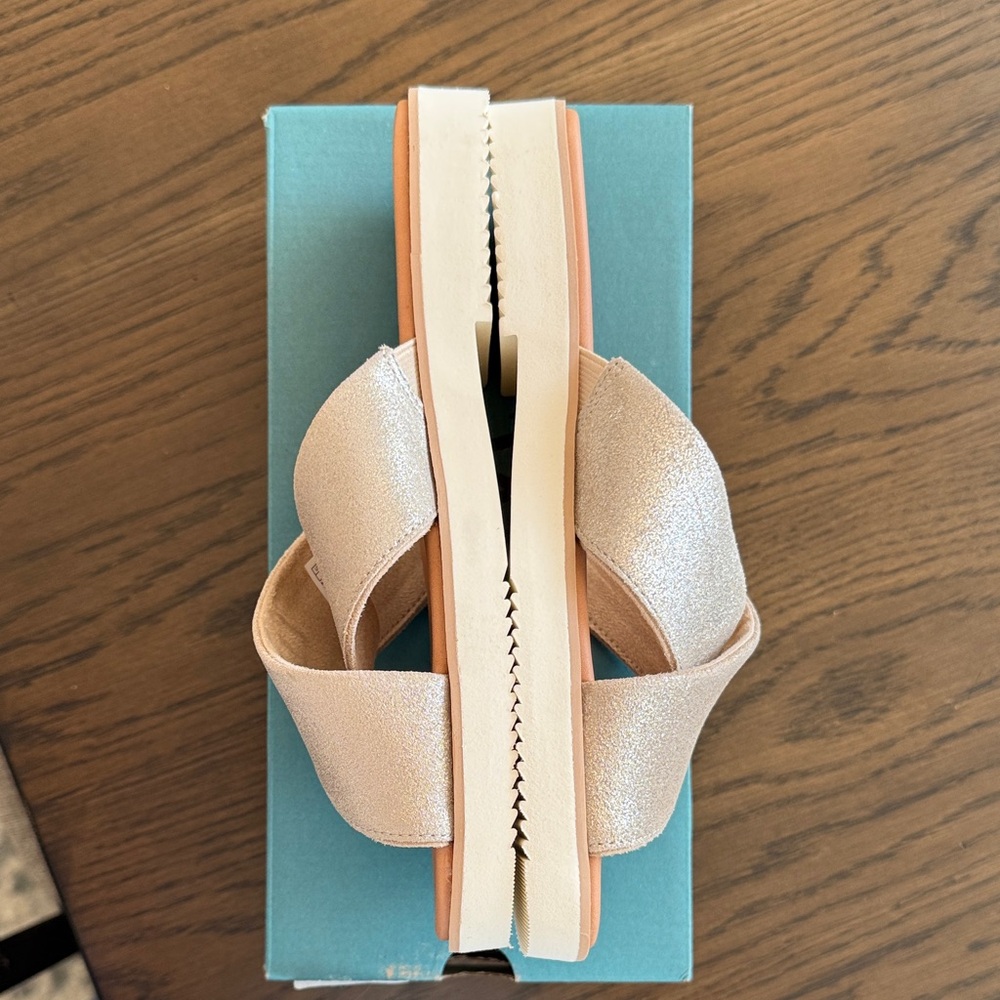 TOMS Women's Beige w/ Silver Cross Strap Sandals - Picture 3 of 8